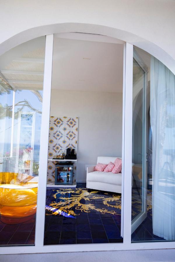 Decori Suites Amalfi Coast - Free Parking Vietri Exteriér fotografie